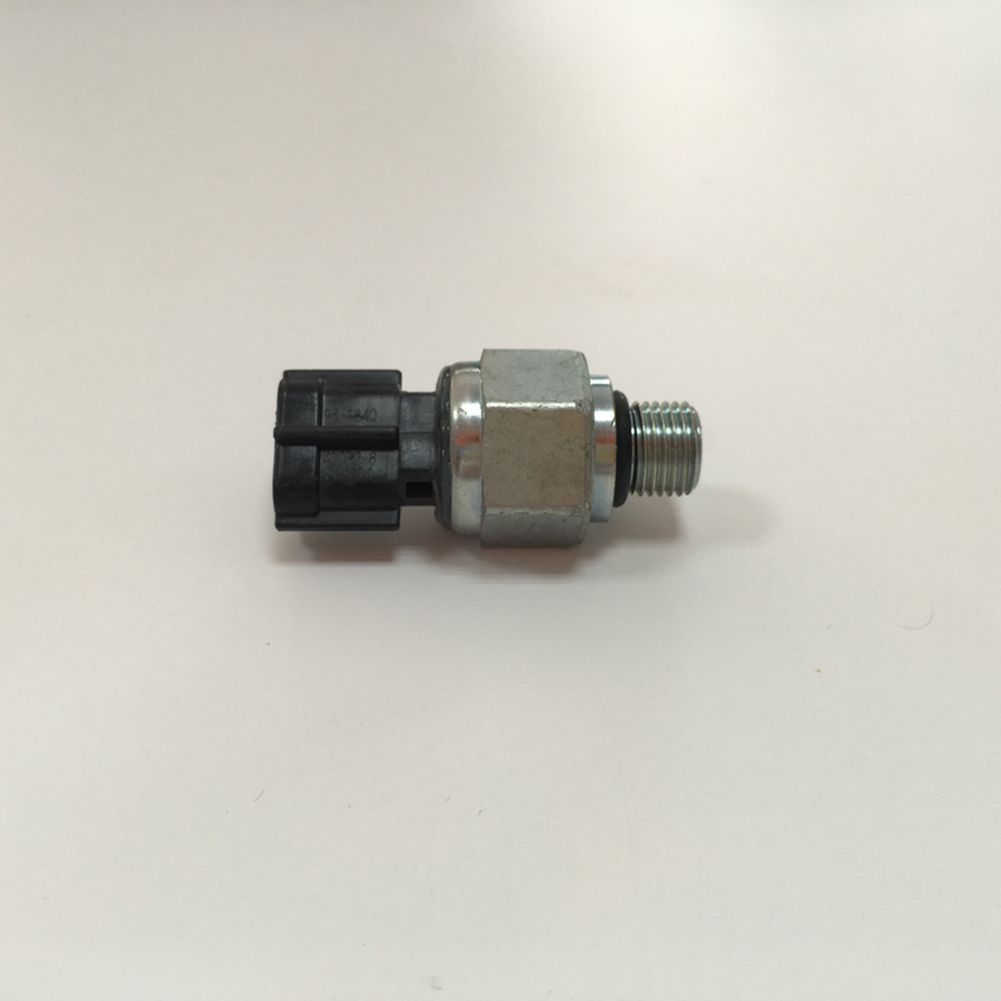 Compatible con Komatsu Bulldozer D39PX-22 D39EX-22 D37PX-22 D31PX-22 Sensor de baja presión 7861-93-1840 7861931840 D39PX-22,D39EX-22,D37PX-22,D37EX-22,D37EX-22,D31PX-22