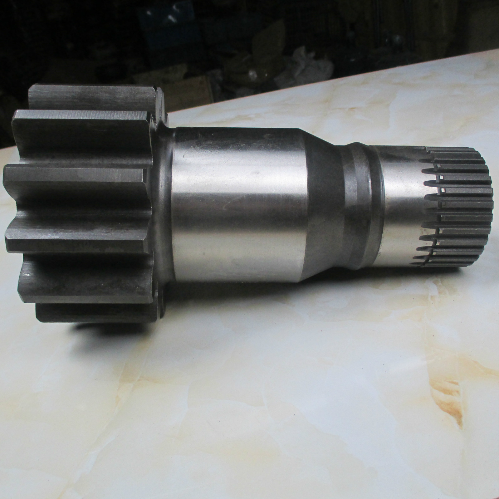 Compatible con John Deere Excavador 490E Swing Device Prop. Shaft 2028036
